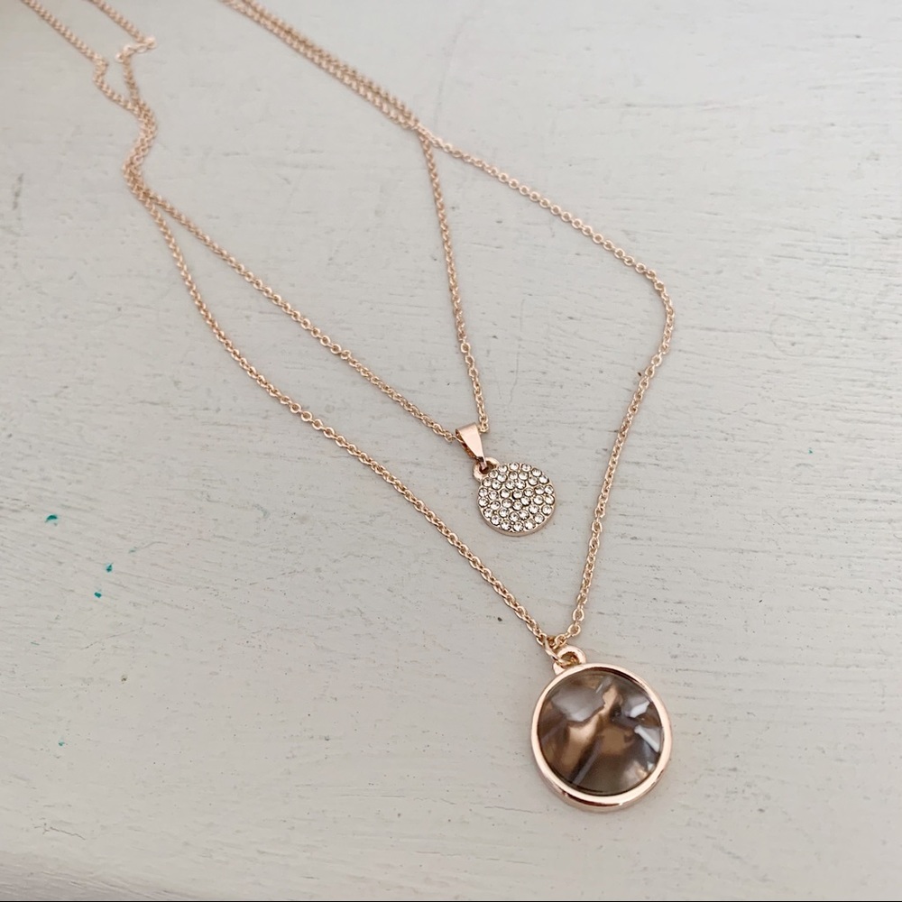 Reitmans Multi Row Rose Gold Medallion Pendant NWOT - Picture 5 of 8